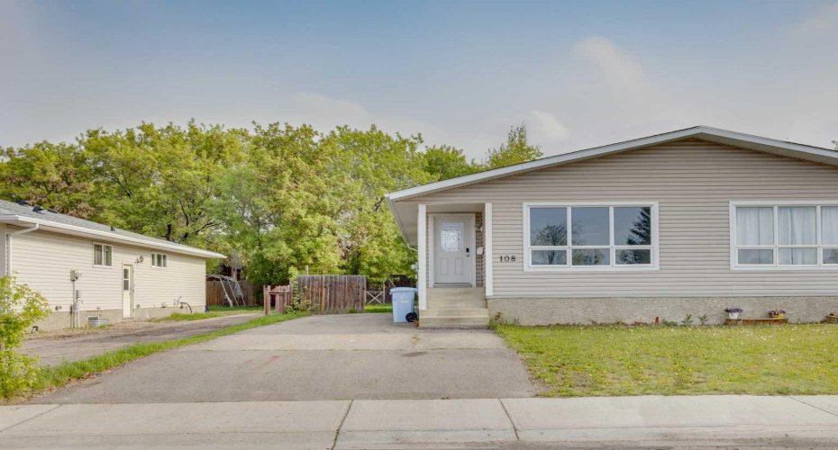 108 Caldwell Crescent, Fort McMurray, Alberta T9K1G2, 5 Bedrooms Bedrooms, ,2 BathroomsBathrooms,Residential,For Sale,Caldwell,A2315627