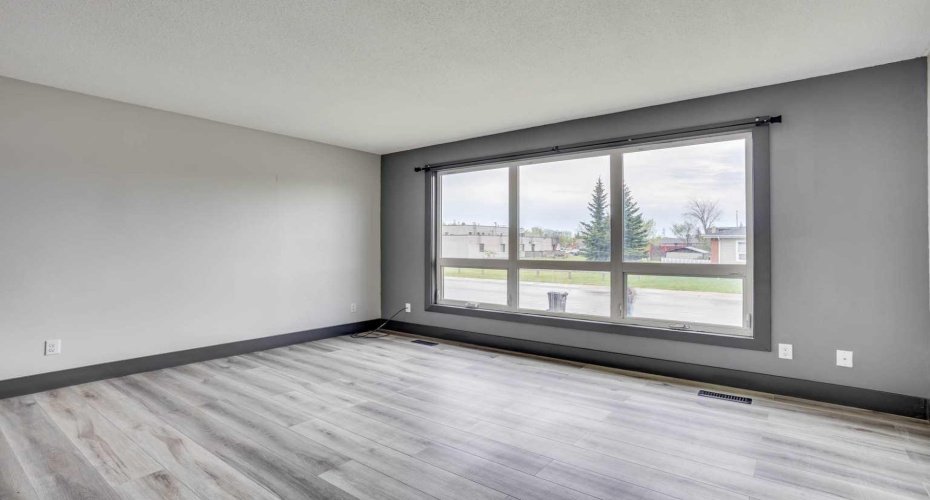 108 Caldwell Crescent, Fort McMurray, Alberta T9K1G2, 5 Bedrooms Bedrooms, ,2 BathroomsBathrooms,Residential,For Sale,Caldwell,A2315627