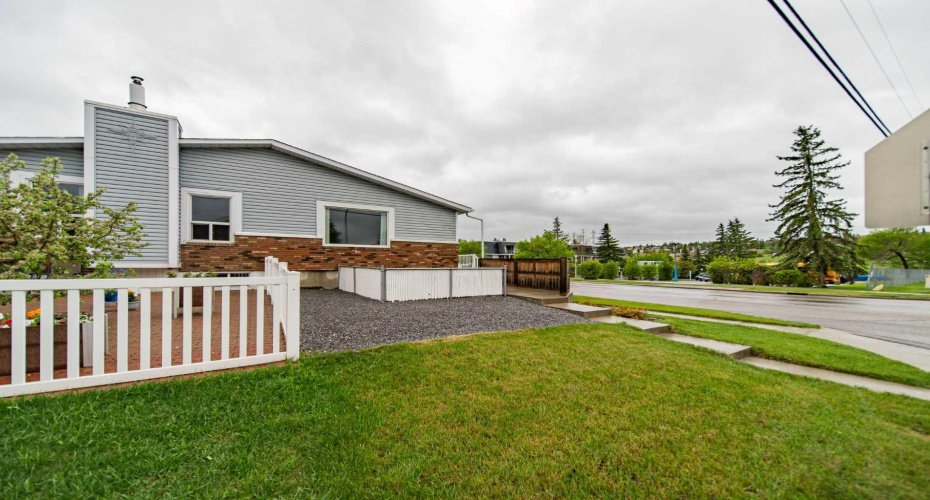 5119 30 Avenue, Calgary, Alberta T3E 6R2, 3 Bedrooms Bedrooms, ,2 BathroomsBathrooms,Residential,For Sale,30,A2317742