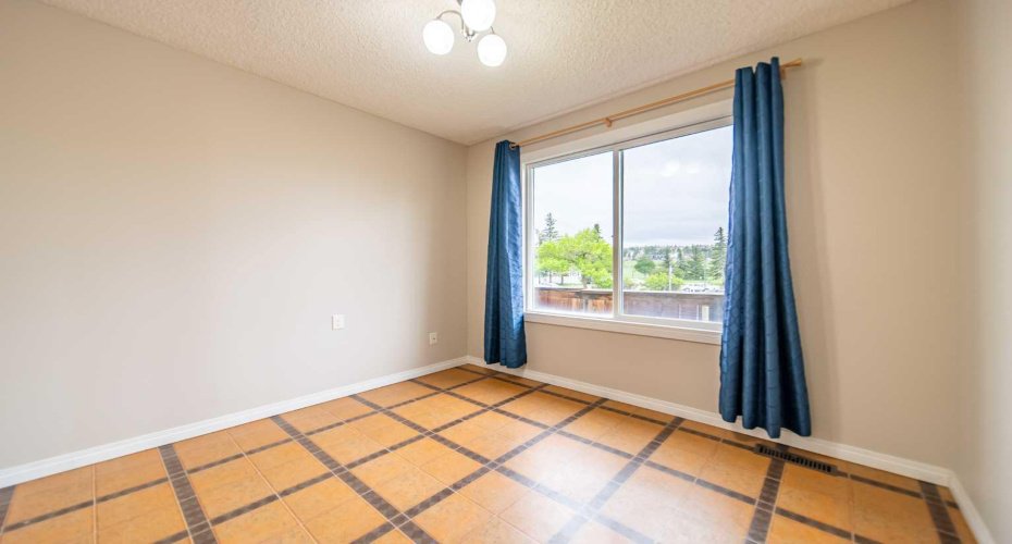 5119 30 Avenue, Calgary, Alberta T3E 6R2, 3 Bedrooms Bedrooms, ,2 BathroomsBathrooms,Residential,For Sale,30,A2317742