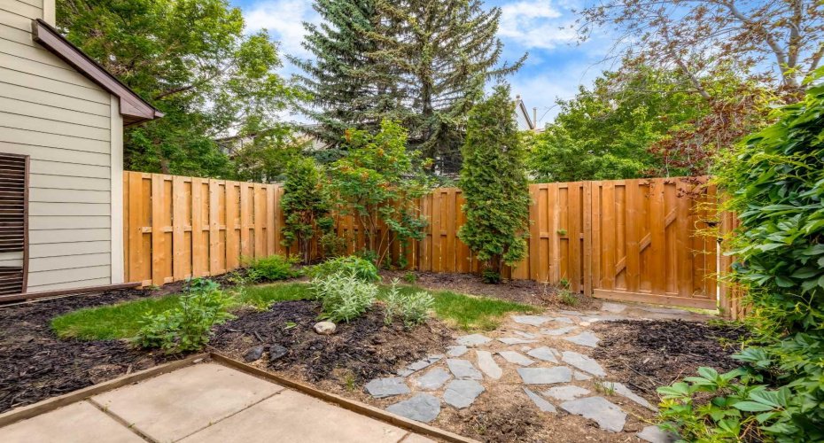 103 Grier Terrace, Calgary, Alberta T2K 5Y6, 2 Bedrooms Bedrooms, ,1 BathroomBathrooms,Residential,For Sale,Grier,A2318561