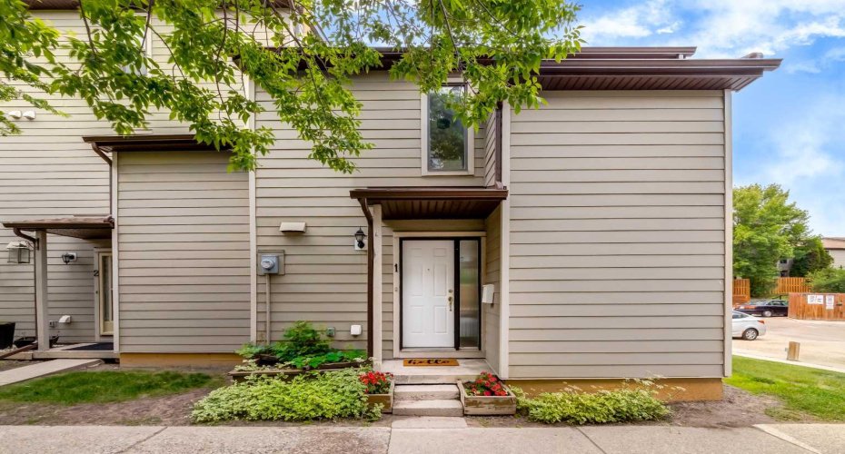 103 Grier Terrace, Calgary, Alberta T2K 5Y6, 2 Bedrooms Bedrooms, ,1 BathroomBathrooms,Residential,For Sale,Grier,A2318561