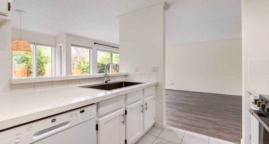103 Grier Terrace, Calgary, Alberta T2K 5Y6, 2 Bedrooms Bedrooms, ,1 BathroomBathrooms,Residential,For Sale,Grier,A2318561