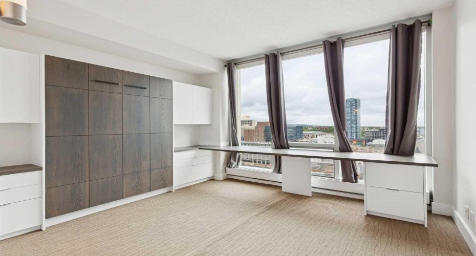 433 11 Avenue, Calgary, Alberta T2G 0C7, 2 Bedrooms Bedrooms, ,2 BathroomsBathrooms,Residential,For Sale,11,A2324652