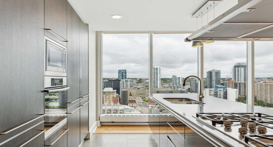 433 11 Avenue, Calgary, Alberta T2G 0C7, 2 Bedrooms Bedrooms, ,2 BathroomsBathrooms,Residential,For Sale,11,A2324652