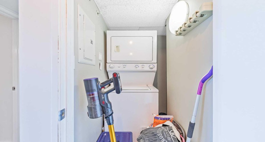 Laundry & Storage