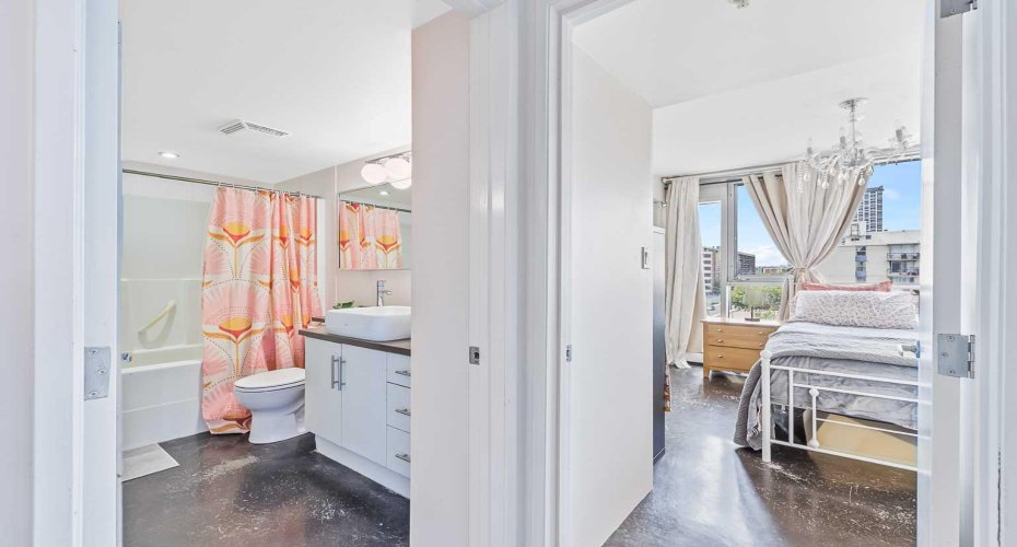 Bathroom & Bedroom