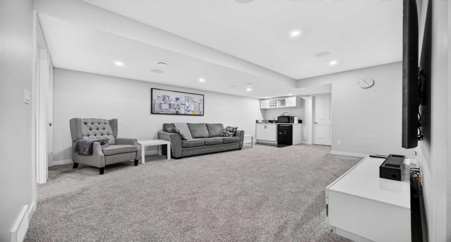30 Evanscrest Rise, Calgary, Alberta T3P 0R7, 4 Bedrooms Bedrooms, ,4 BathroomsBathrooms,Residential,For Sale,Evanscrest,A2324777