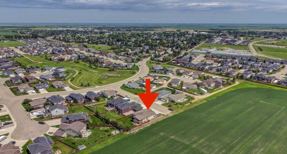705 West Highland Link, Carstairs, Alberta T0M0N0, 3 Bedrooms Bedrooms, ,3 BathroomsBathrooms,Residential,For Sale,West Highland,A2324784