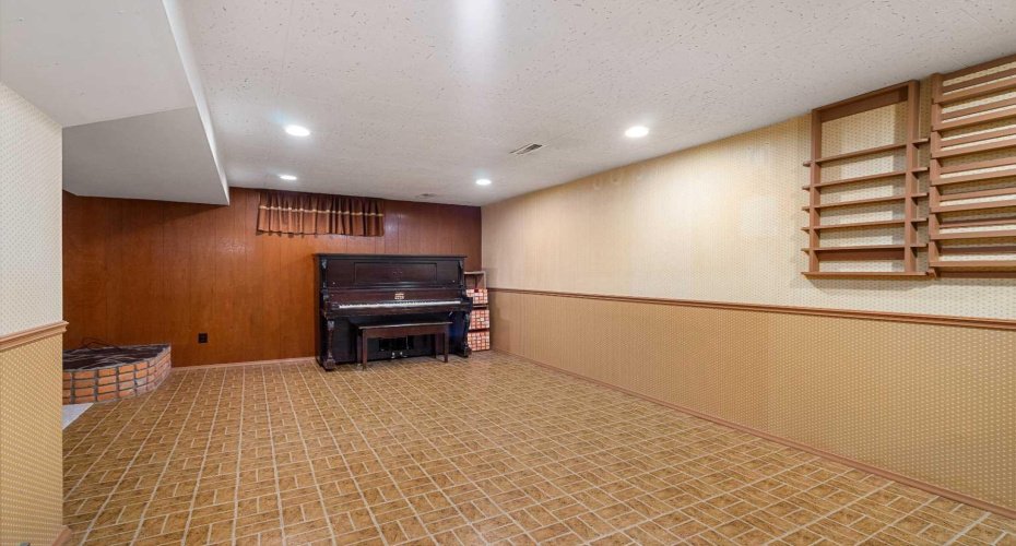 1908 Green Ridge Road, Calgary, Alberta T3E 4B1, 4 Bedrooms Bedrooms, ,2 BathroomsBathrooms,Residential,For Sale,Green Ridge,A2324821