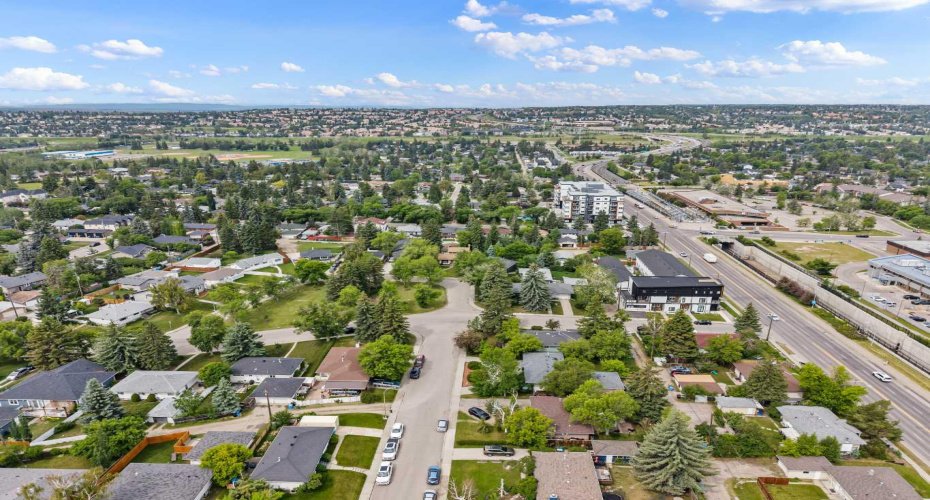 1908 Green Ridge Road, Calgary, Alberta T3E 4B1, 4 Bedrooms Bedrooms, ,2 BathroomsBathrooms,Residential,For Sale,Green Ridge,A2324821
