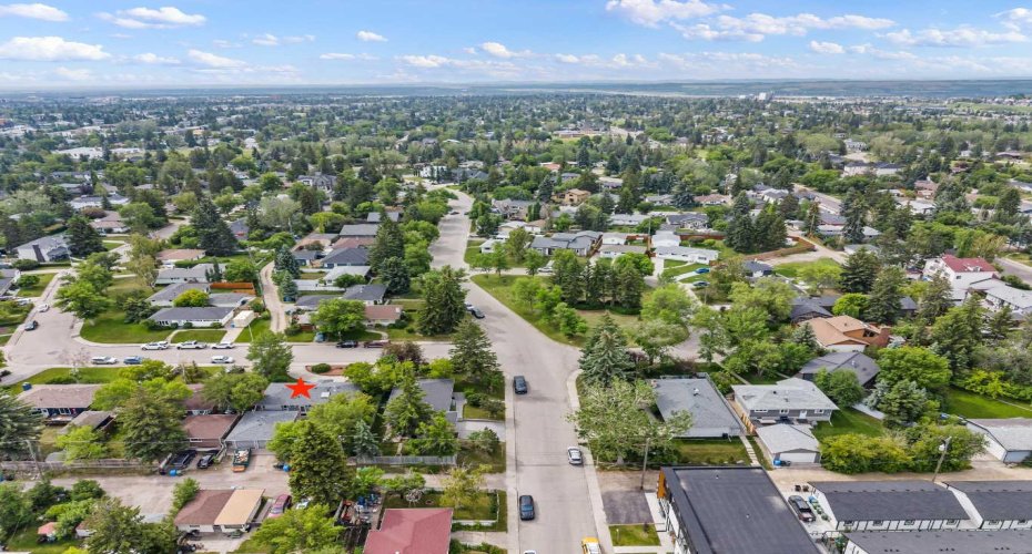 1908 Green Ridge Road, Calgary, Alberta T3E 4B1, 4 Bedrooms Bedrooms, ,2 BathroomsBathrooms,Residential,For Sale,Green Ridge,A2324821