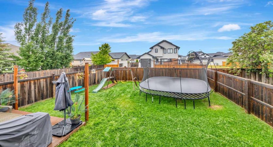 5945 18 Street, Lloydminster, Alberta T9V 3P4, 4 Bedrooms Bedrooms, ,3 BathroomsBathrooms,Residential,For Sale,18,A2324850