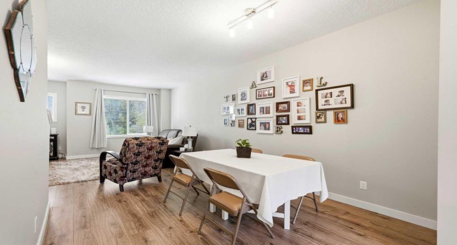 300 Marina Drive, Chestermere, Alberta T1X 0P6, 2 Bedrooms Bedrooms, ,2 BathroomsBathrooms,Residential,For Sale,Marina,A2324862