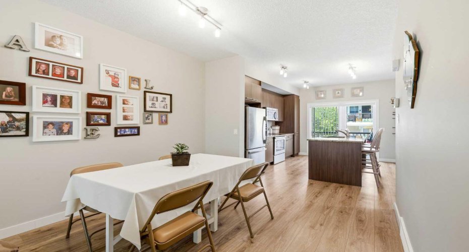 300 Marina Drive, Chestermere, Alberta T1X 0P6, 2 Bedrooms Bedrooms, ,2 BathroomsBathrooms,Residential,For Sale,Marina,A2324862