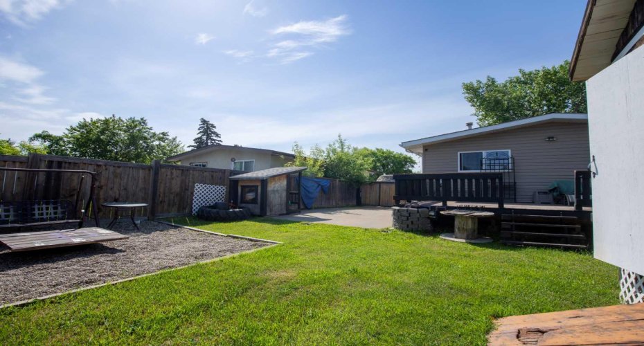 9922 81 Avenue, Grande Prairie, Alberta T8V 3T2, 4 Bedrooms Bedrooms, ,2 BathroomsBathrooms,Residential,For Sale,81,A2324864