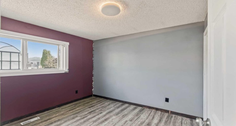9922 81 Avenue, Grande Prairie, Alberta T8V 3T2, 4 Bedrooms Bedrooms, ,2 BathroomsBathrooms,Residential,For Sale,81,A2324864