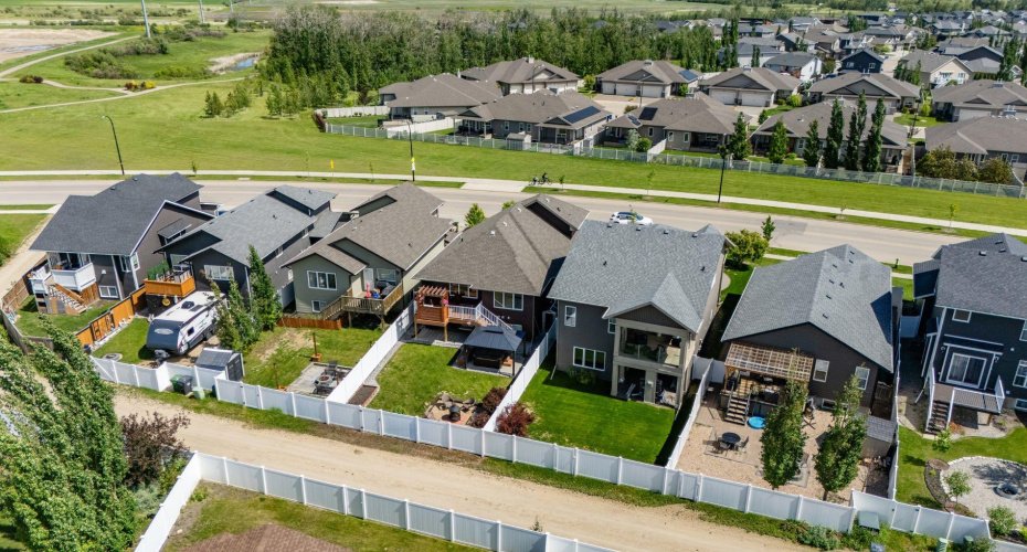 262 Viscount Drive, Red Deer, Alberta T4R 0M7, 4 Bedrooms Bedrooms, ,2 BathroomsBathrooms,Residential,For Sale,Viscount,A2324865