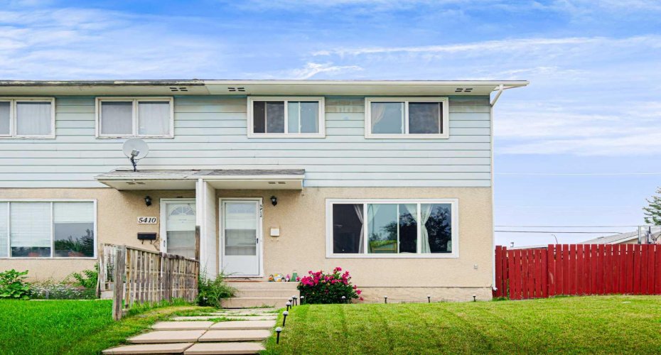 5412 14 Avenue, Calgary, Alberta T2A 0L3, 2 Bedrooms Bedrooms, ,2 BathroomsBathrooms,Residential,For Sale,14,A2324889