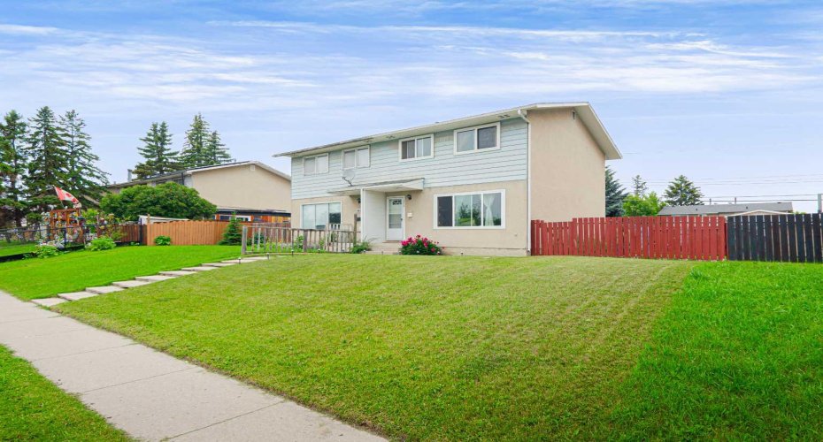 5412 14 Avenue, Calgary, Alberta T2A 0L3, 2 Bedrooms Bedrooms, ,2 BathroomsBathrooms,Residential,For Sale,14,A2324889