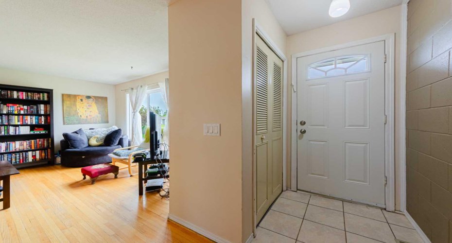 5412 14 Avenue, Calgary, Alberta T2A 0L3, 2 Bedrooms Bedrooms, ,2 BathroomsBathrooms,Residential,For Sale,14,A2324889