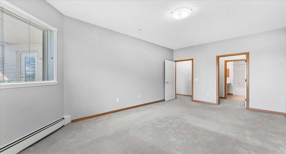 200 Lincoln Way, Calgary, Alberta T3E 7G7, 2 Bedrooms Bedrooms, ,2 BathroomsBathrooms,Residential,For Sale,Lincoln,A2324902