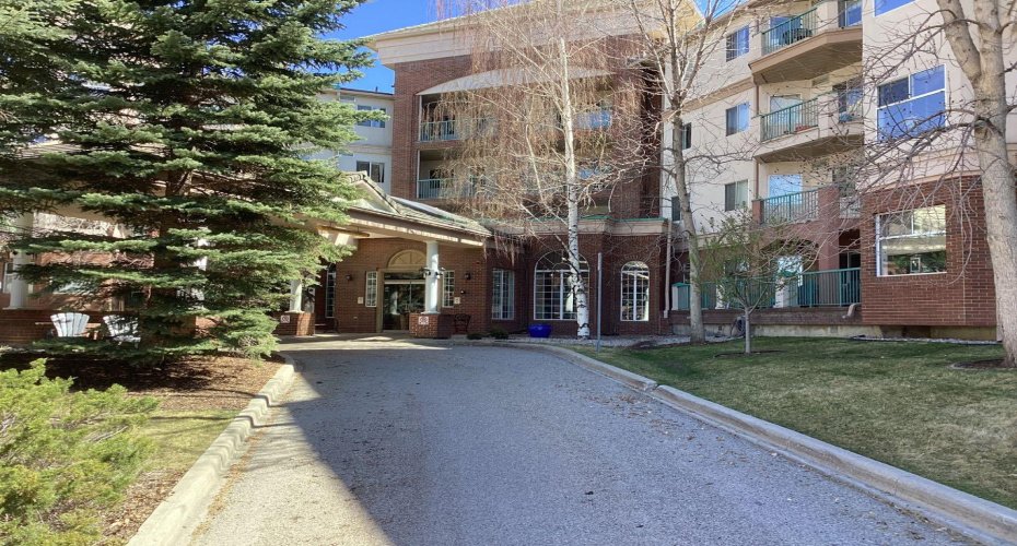 200 Lincoln Way, Calgary, Alberta T3E 7G7, 2 Bedrooms Bedrooms, ,2 BathroomsBathrooms,Residential,For Sale,Lincoln,A2324902