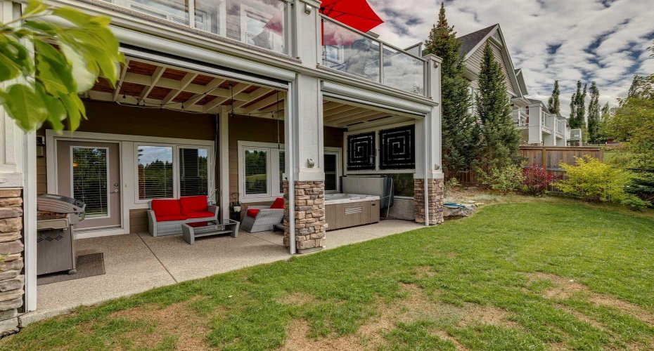 27 Ridge View Place, Cochrane, Alberta T4C0P8, 4 Bedrooms Bedrooms, ,3 BathroomsBathrooms,Residential,For Sale,Ridge View,A2323070