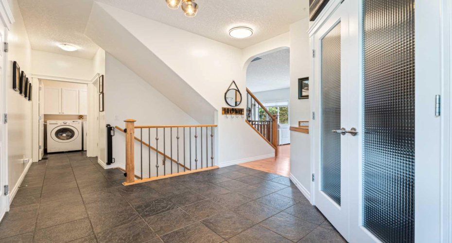 7 Crystal Green Way, Okotoks, Alberta T1S2K5, 4 Bedrooms Bedrooms, ,4 BathroomsBathrooms,Residential,For Sale,Crystal Green,A2324560