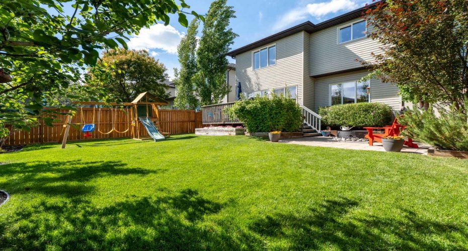 7 Crystal Green Way, Okotoks, Alberta T1S2K5, 4 Bedrooms Bedrooms, ,4 BathroomsBathrooms,Residential,For Sale,Crystal Green,A2324560