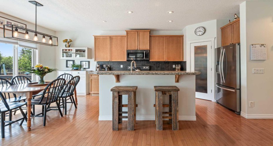 7 Crystal Green Way, Okotoks, Alberta T1S2K5, 4 Bedrooms Bedrooms, ,4 BathroomsBathrooms,Residential,For Sale,Crystal Green,A2324560