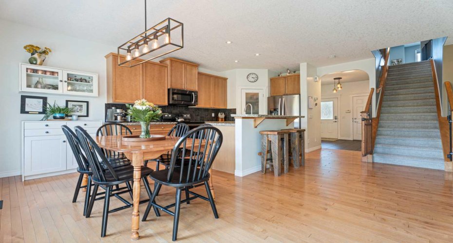 7 Crystal Green Way, Okotoks, Alberta T1S2K5, 4 Bedrooms Bedrooms, ,4 BathroomsBathrooms,Residential,For Sale,Crystal Green,A2324560