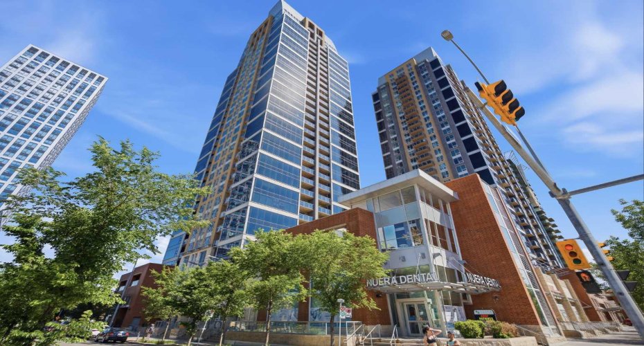 211 13 Avenue, Calgary, Alberta T2G 1E1, 2 Bedrooms Bedrooms, ,2 BathroomsBathrooms,Residential,For Sale,13,A2324815