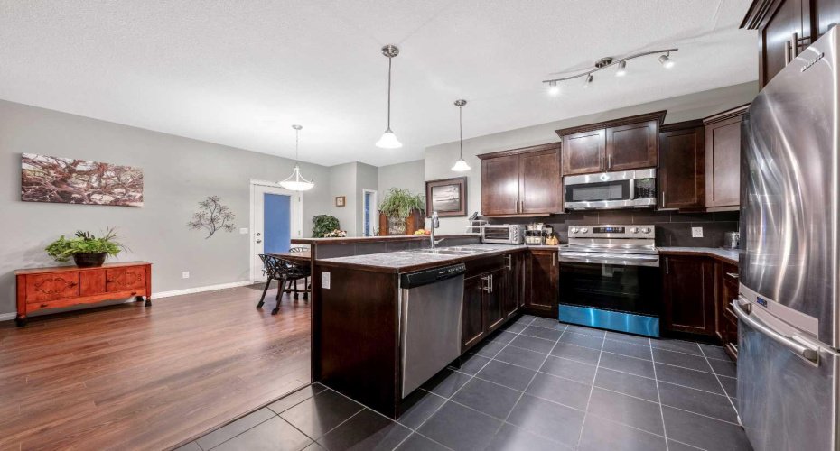 43 Arbours Circle, Langdon, Alberta T0J 1X2, 2 Bedrooms Bedrooms, ,3 BathroomsBathrooms,Residential,For Sale,Arbours,A2324848
