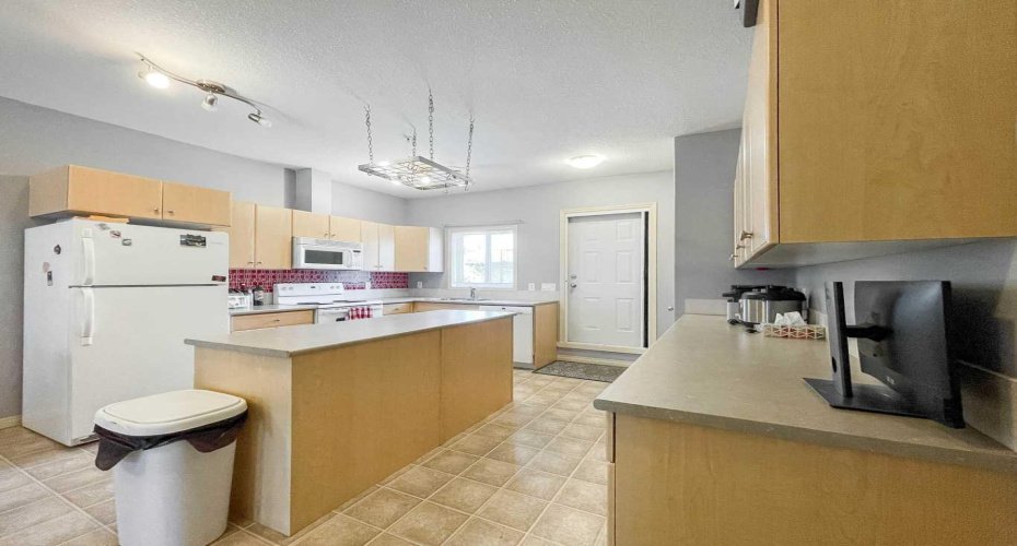200 Lougheed Drive, Fort McMurray, Alberta T9K 2W3, 2 Bedrooms Bedrooms, ,2 BathroomsBathrooms,Residential,For Sale,Lougheed,A2324923