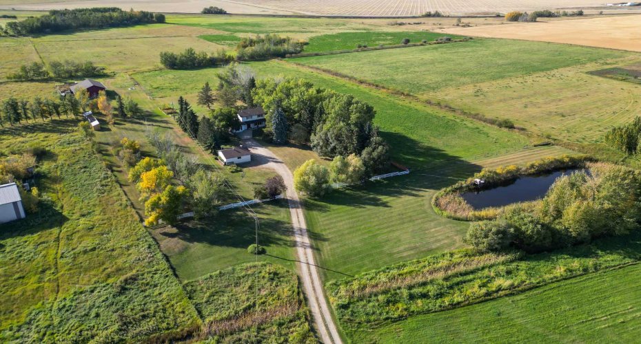 260195 274 Range, Rural Rocky View County, Alberta T4A 1J1, 3 Bedrooms Bedrooms, ,2 BathroomsBathrooms,Residential,For Sale,274,A2324927