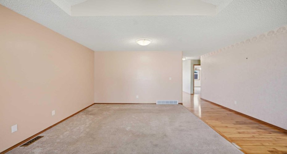 13 Parklane Place, Strathmore, Alberta T1P 1K7, 2 Bedrooms Bedrooms, ,2 BathroomsBathrooms,Residential,For Sale,Parklane,A2324992