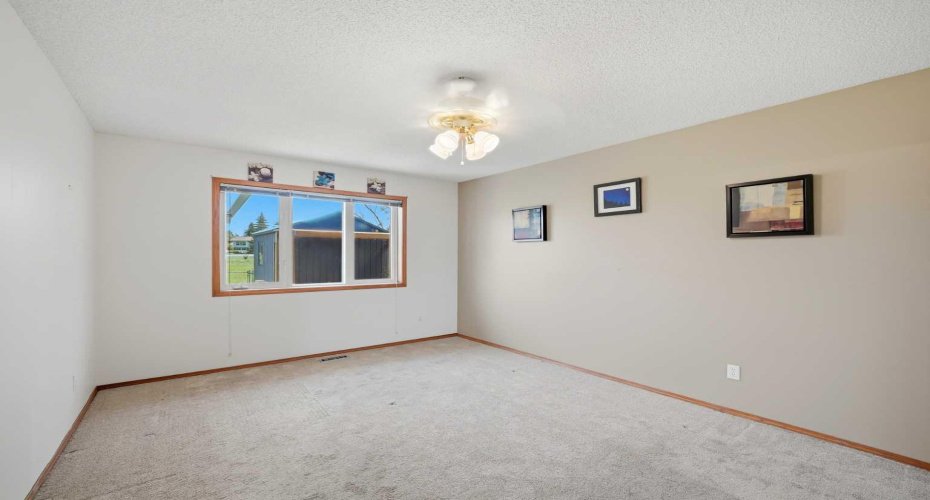 13 Parklane Place, Strathmore, Alberta T1P 1K7, 2 Bedrooms Bedrooms, ,2 BathroomsBathrooms,Residential,For Sale,Parklane,A2324992