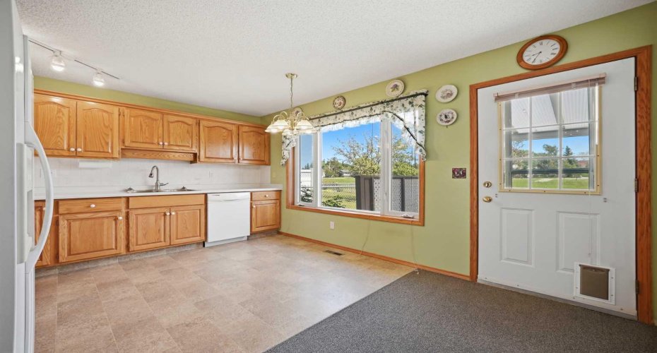 13 Parklane Place, Strathmore, Alberta T1P 1K7, 2 Bedrooms Bedrooms, ,2 BathroomsBathrooms,Residential,For Sale,Parklane,A2324992