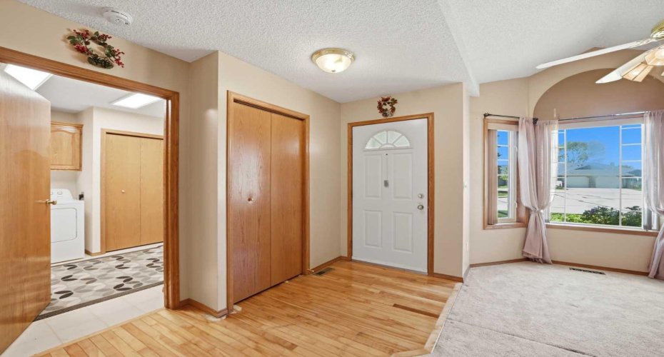 13 Parklane Place, Strathmore, Alberta T1P 1K7, 2 Bedrooms Bedrooms, ,2 BathroomsBathrooms,Residential,For Sale,Parklane,A2324992