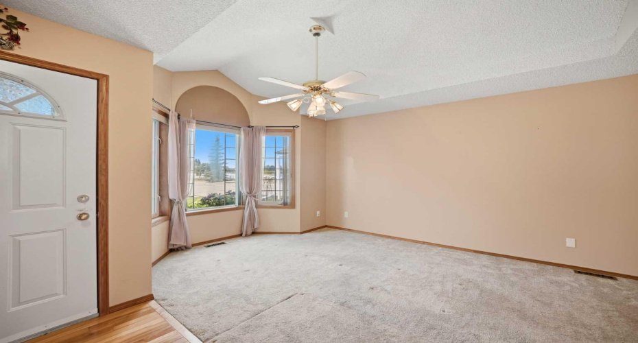 13 Parklane Place, Strathmore, Alberta T1P 1K7, 2 Bedrooms Bedrooms, ,2 BathroomsBathrooms,Residential,For Sale,Parklane,A2324992