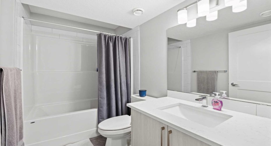 108 Wolf Crescent, Okotoks, Alberta T1S 5X1, 3 Bedrooms Bedrooms, ,3 BathroomsBathrooms,Residential,For Sale,Wolf,A2325007