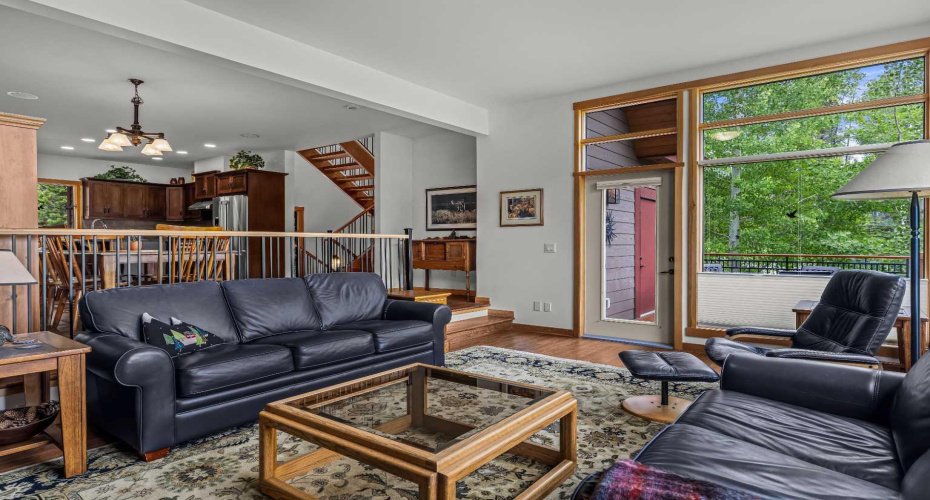101 Armstrong Place, Canmore, Alberta T1W 3M2, 3 Bedrooms Bedrooms, ,4 BathroomsBathrooms,Residential,For Sale,Armstrong,A2325008