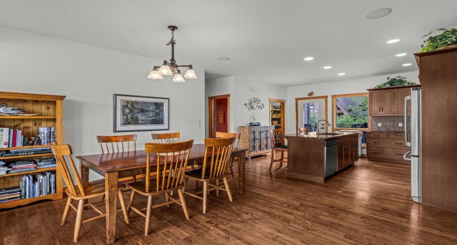 101 Armstrong Place, Canmore, Alberta T1W 3M2, 3 Bedrooms Bedrooms, ,4 BathroomsBathrooms,Residential,For Sale,Armstrong,A2325008