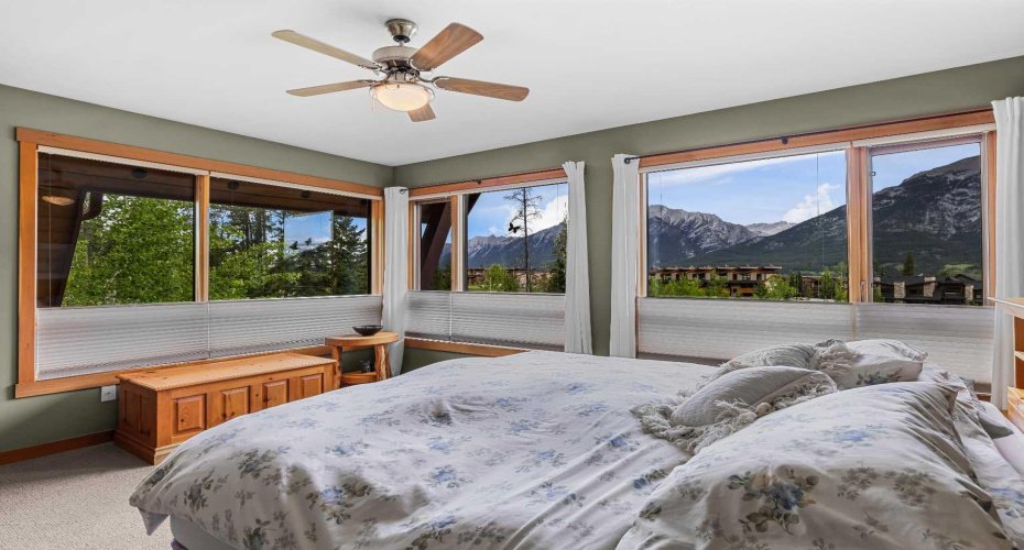 101 Armstrong Place, Canmore, Alberta T1W 3M2, 3 Bedrooms Bedrooms, ,4 BathroomsBathrooms,Residential,For Sale,Armstrong,A2325008