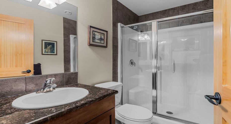 101 Armstrong Place, Canmore, Alberta T1W 3M2, 3 Bedrooms Bedrooms, ,4 BathroomsBathrooms,Residential,For Sale,Armstrong,A2325008