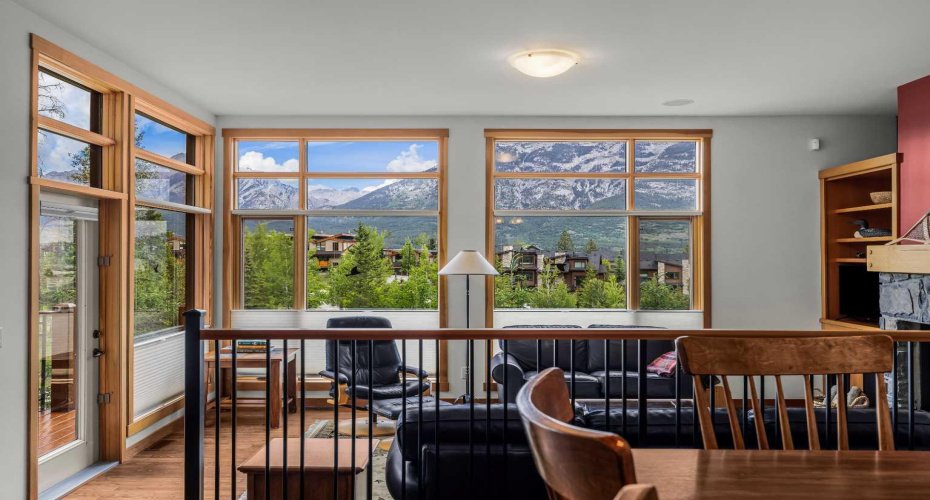 101 Armstrong Place, Canmore, Alberta T1W 3M2, 3 Bedrooms Bedrooms, ,4 BathroomsBathrooms,Residential,For Sale,Armstrong,A2325008