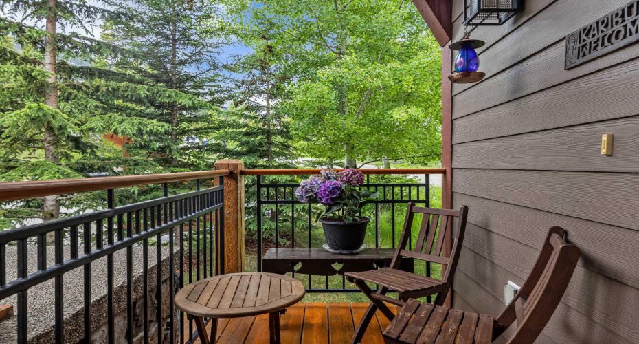 101 Armstrong Place, Canmore, Alberta T1W 3M2, 3 Bedrooms Bedrooms, ,4 BathroomsBathrooms,Residential,For Sale,Armstrong,A2325008