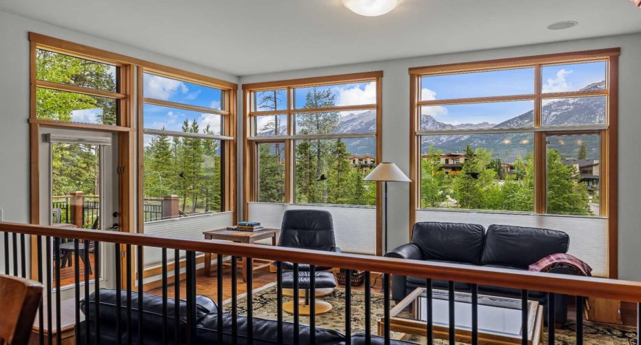101 Armstrong Place, Canmore, Alberta T1W 3M2, 3 Bedrooms Bedrooms, ,4 BathroomsBathrooms,Residential,For Sale,Armstrong,A2325008