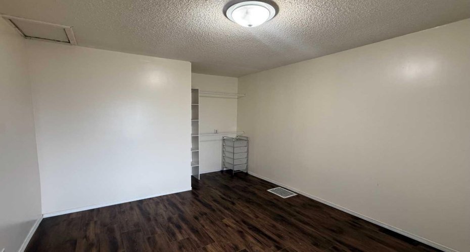4911 53 Avenue, Grimshaw, Alberta T0H 1M0, 2 Bedrooms Bedrooms, ,1 BathroomBathrooms,Residential,For Sale,53,A2325010